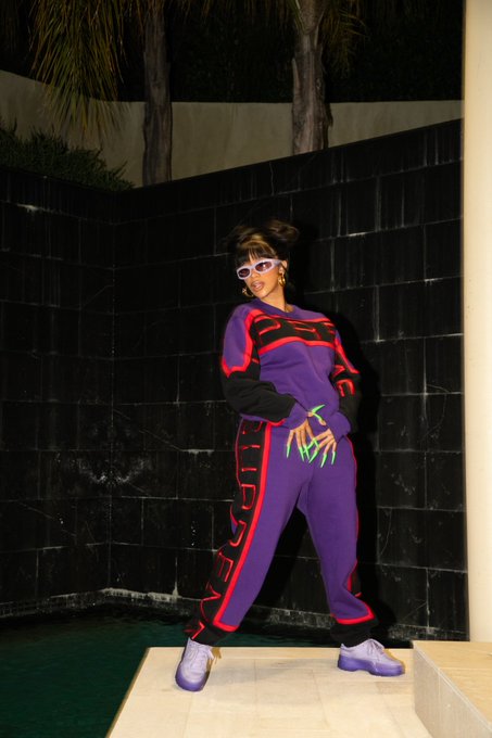 Watch Cardi B's leaked NSFW photo on TwXstars