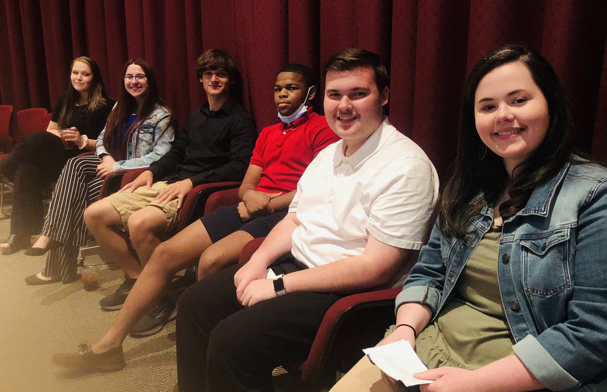 BBCMHS's tweet photo. These students did an amazing job presenting their work and talking about their school at Leadership Sylacauga today. Thank you all for making BB Comer proud! You are all truly representative of what BBC is all about! 🐅 https://t.co/5ClE6UUQKr