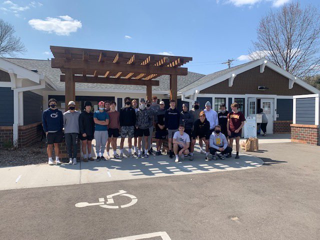 WE ARE ROSEMOUNT!

Our program collected and donated 594 pounds of food for our local food shelf! 

Hats off to the boys who collected, sorted, and hauled all the food to Rosemount 360 Communities!