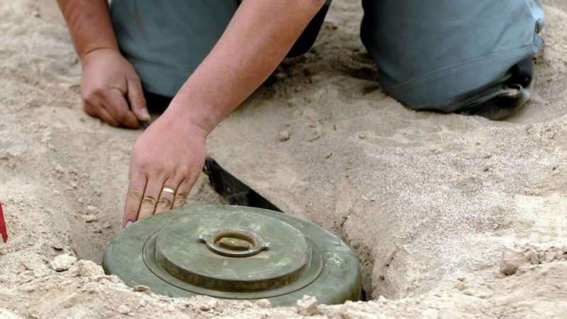 ConElMazoDando's tweet photo. Comandante del Ejército: Minas desenterradas en Apure sobrepasan el centenar https://t.co/t8XADFZ5EX  #IndependenciaONada https://t.co/2IoH8v8eKp