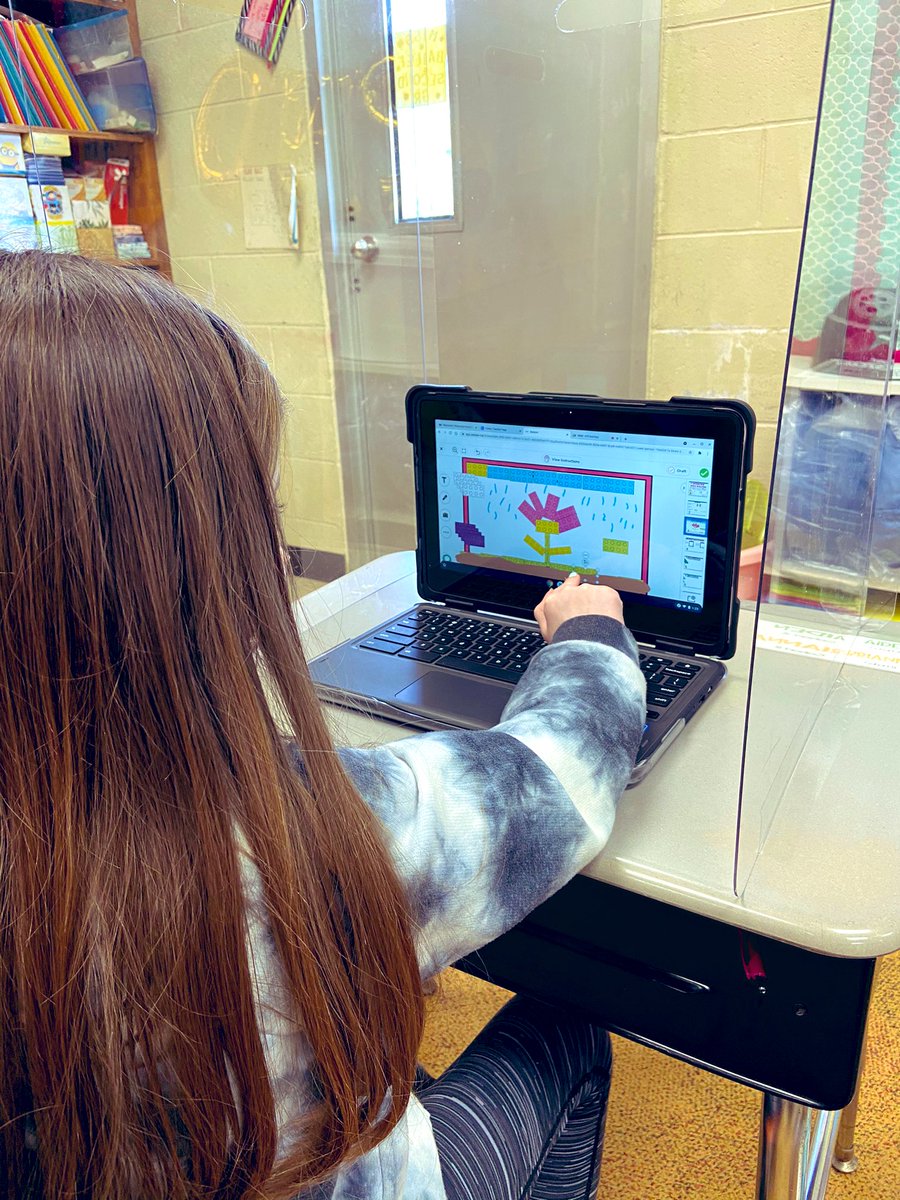 BelardoJessica's tweet image. Some great creative building happened today in @MissBaileyHTSD ‘s class during our ALPS lesson! @misstechqueen @HTSD_UnivHts #digitalblocks #springbuilding #hybridlearning #creativethinkers #earthday
