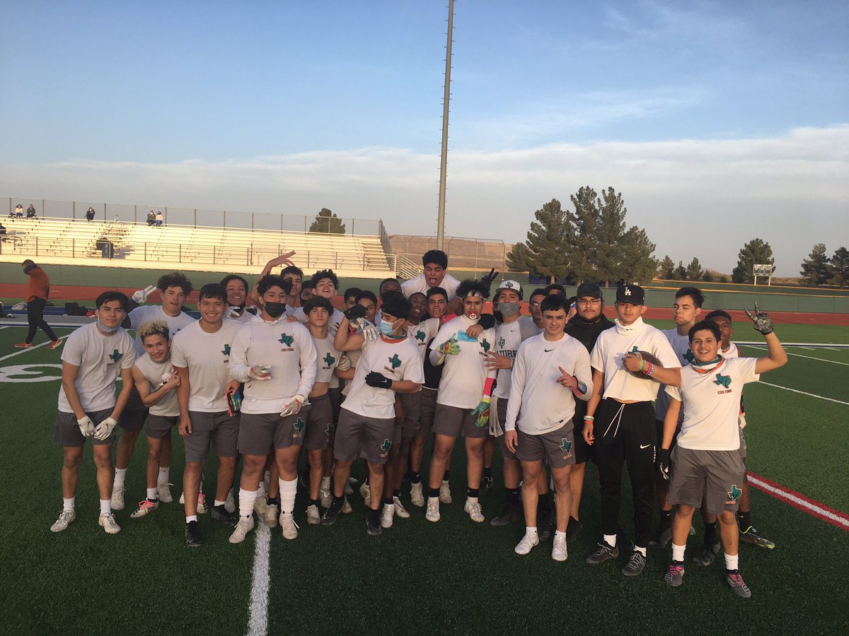 Spartans/Indians/Lobos...getttin together for some 7 on 7... Great Sportsmanship all around 👏🏼👏🏼👏🏼🏈🔥🏈🔥🏈🔥🏈🔥🙏🏼🙏🏼🙏🏼
