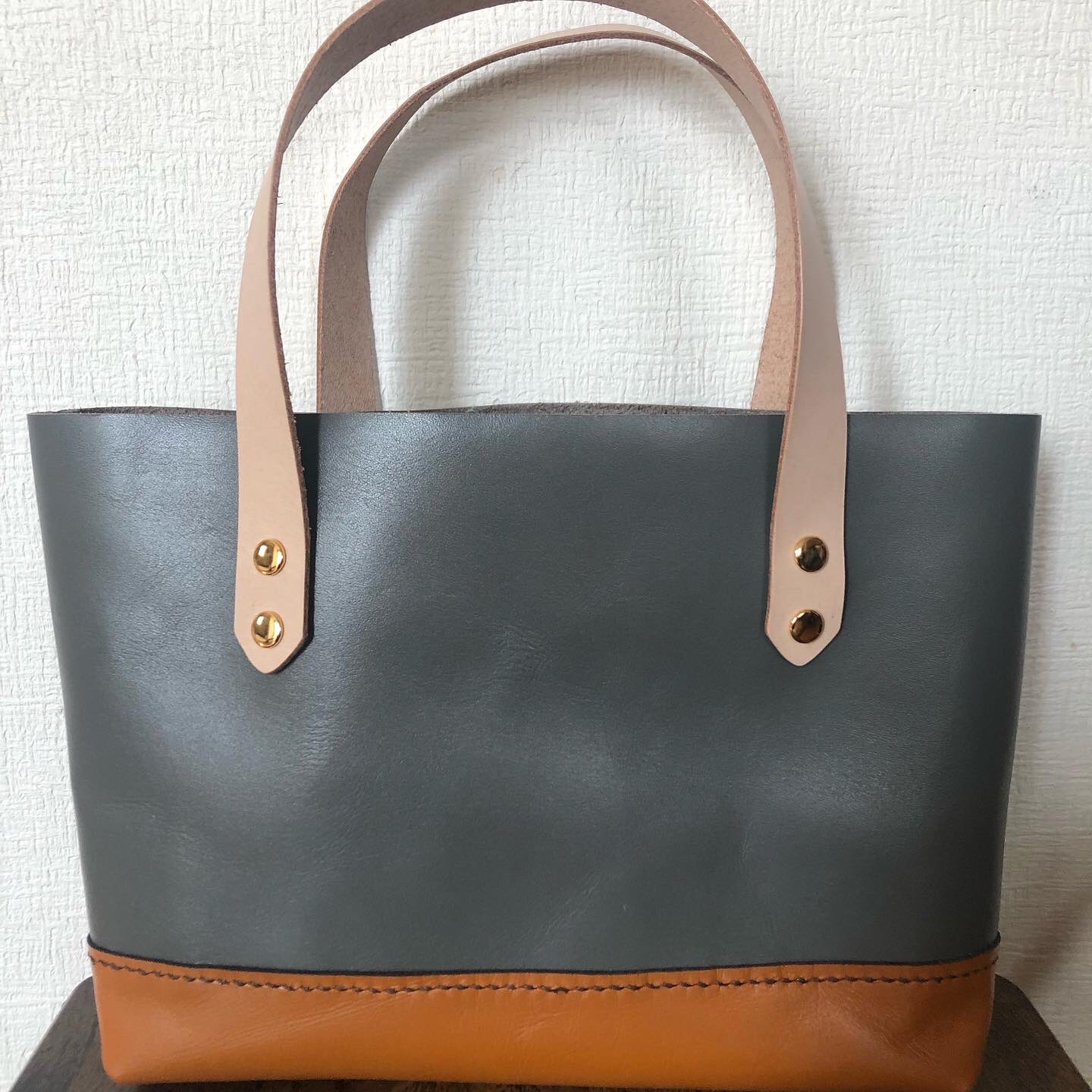 LEATHER craft zoo on Twitter "頑張って作ったカバンがとりあえず6個完成😊やればできるもんだ👍 500mlのペットボトルも入っちゃう！おまけに長財布も🥰 ちょっと