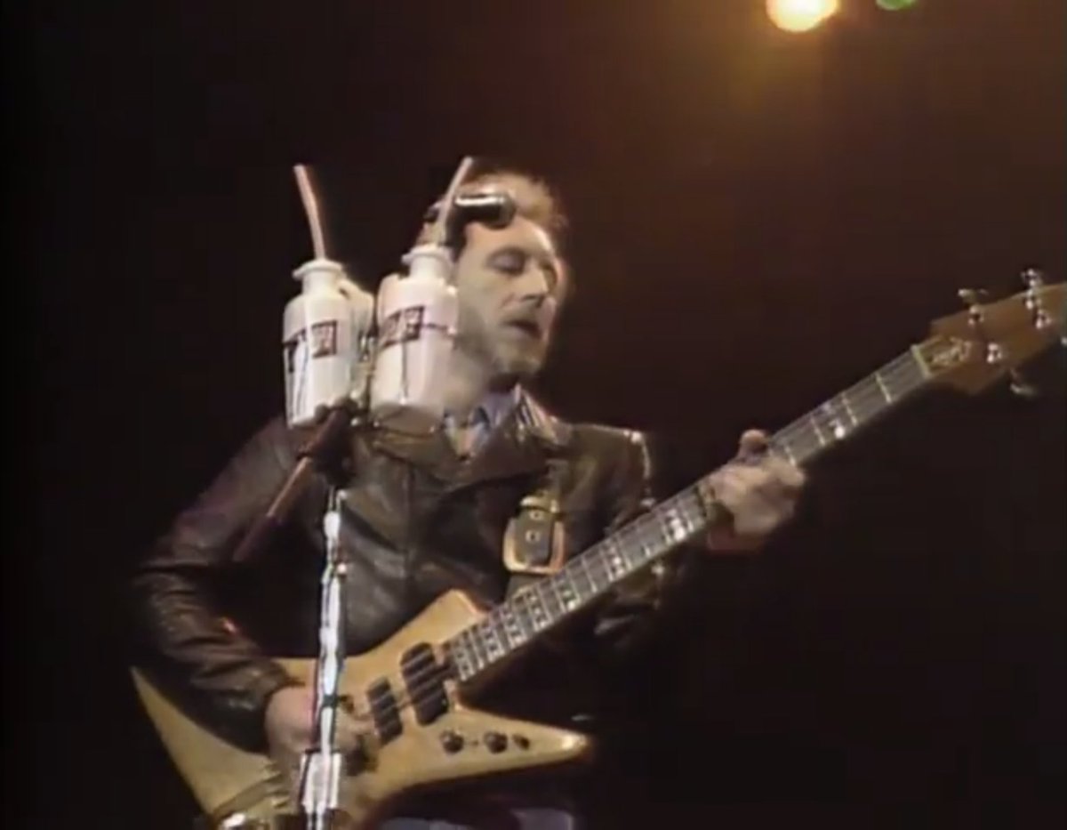 ShiftKevin's tweet photo. Just finished watching this before Fade to Black.

I haven't seen this in years!!!

It was supposed to be their farewell tour but it didn't last long!

https://t.co/BZjHTunyLe

#f2b @ShiftKevin https://t.co/INJLrUXbbo