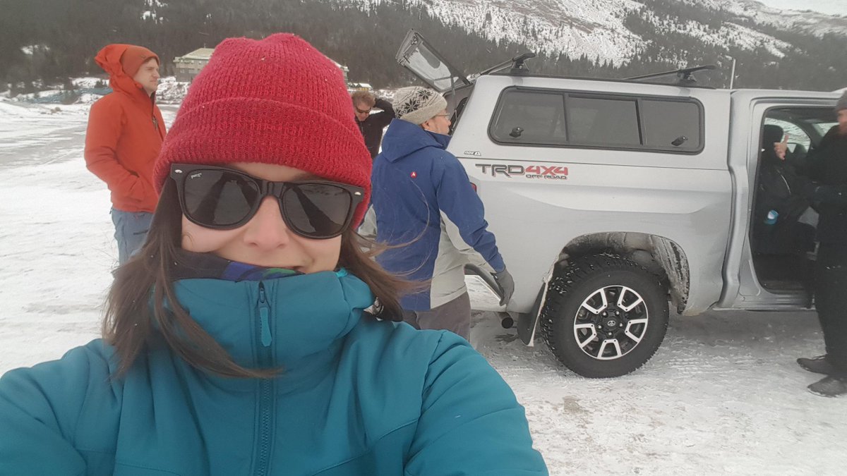 On the day, fieldwork obliges, the weather was terrible! Cold and windy. I was a bit (a lot?) nervous. I was about to meet someone who brought more attention to the climate crisis than I ever could with my science and my papers.