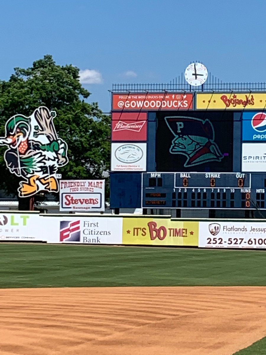 APA Baseball (ParrottBaseball) Twitter