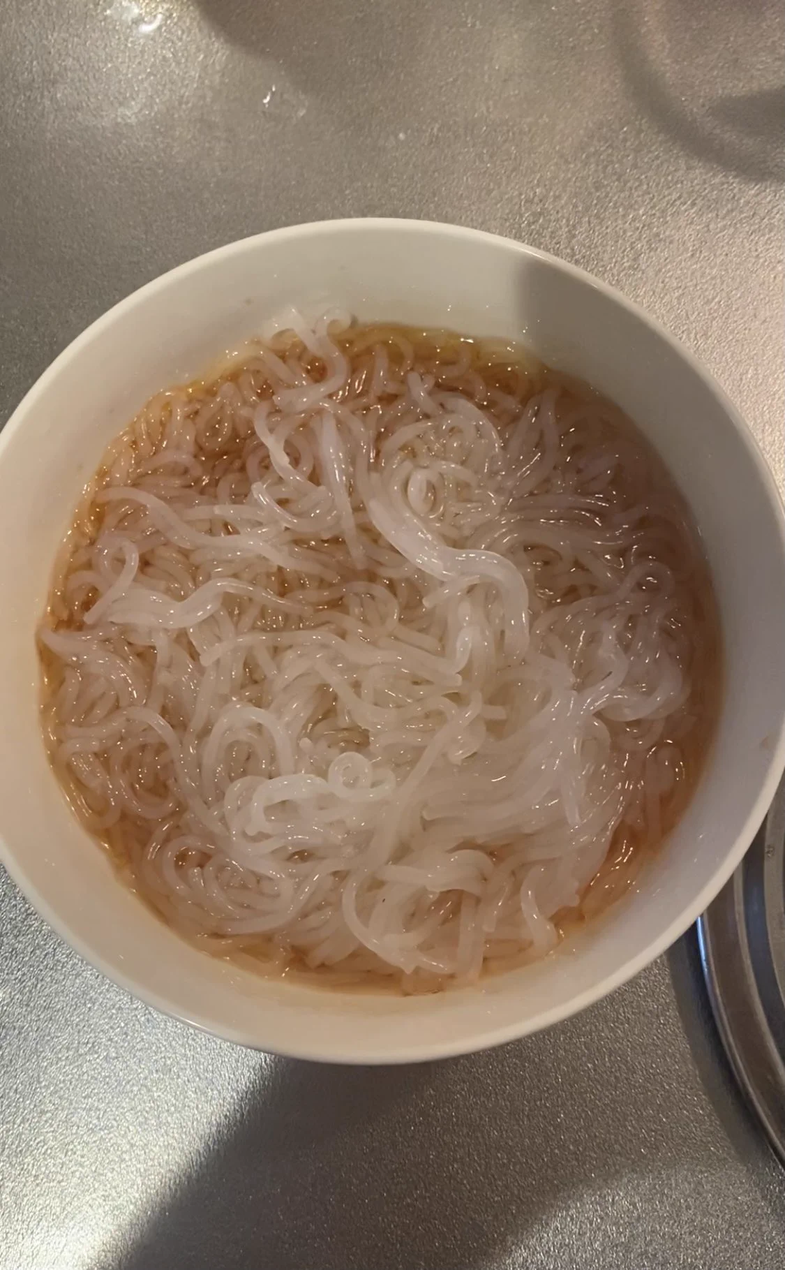 ダイエット中の方必見！簡単で絶品の白滝冷麺レシピ！