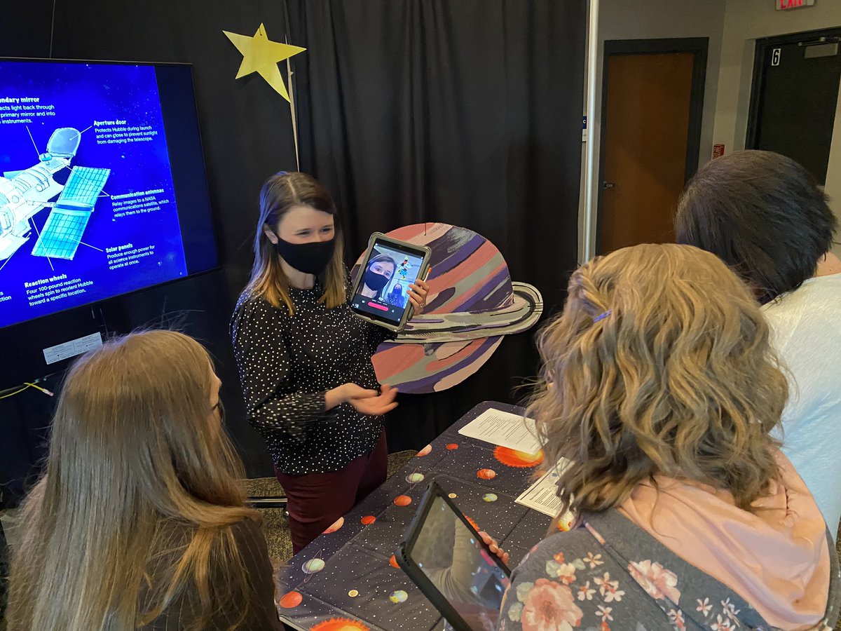techmoody's tweet photo. We blasted off again for another exciting evening of Space Camp. Want to join us in May @WSDinfo K-2 and Special Area teachers to learn creative ideas for students with iPads? Send a tech coach an email. 🌟 #appleedu #wsdlearns https://t.co/a0zonfw4C0