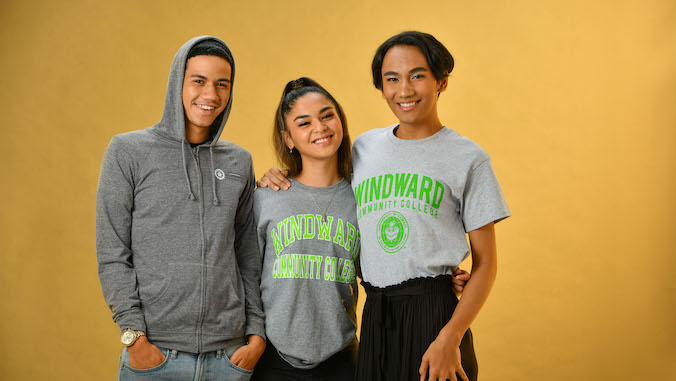 Financial support worth 50% of tuition is now available to Windward Oʻahu high school students enrolling at <a href="/wcchawaii/">Windward Com College</a>. The #WindwardCC Hoʻolei scholarship was created with a grant from <a href="/HaroldKLCastle/">HKLCastle Foundation</a> Foundation ➡️ bit.ly/31RxUxl #AgreeToDegree <a href="/uhcc/">University of Hawai‘i Community Colleges</a>