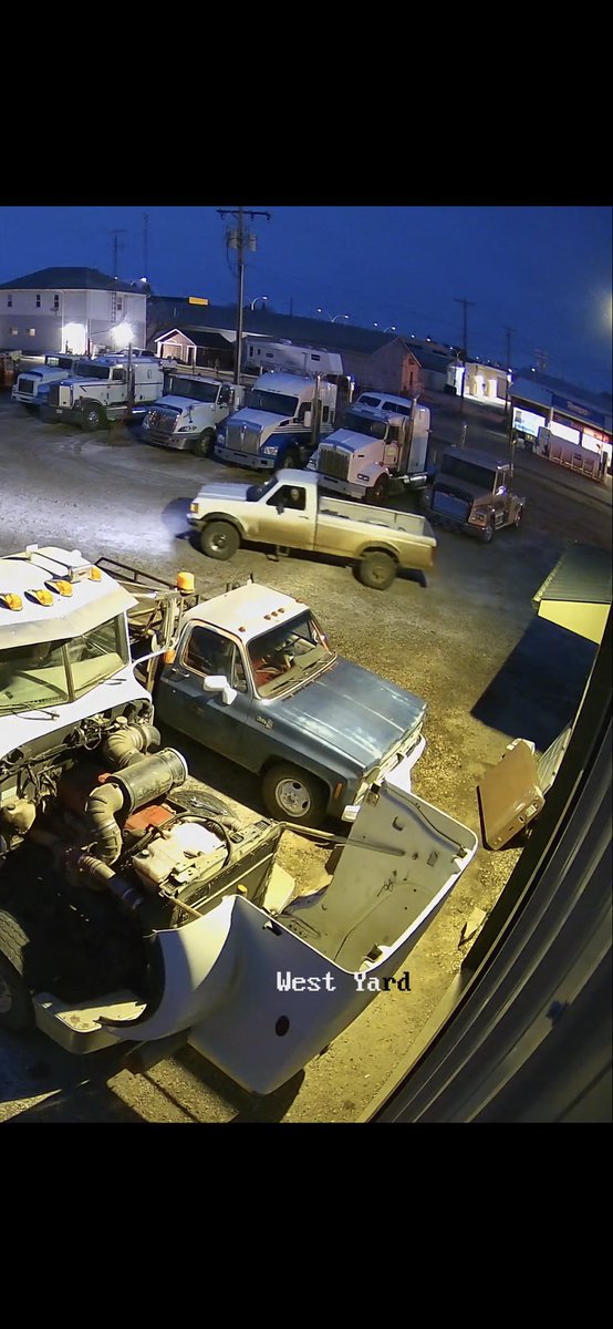Ok guys, we’ve received a couple reports of this ‘90 or so white Ford F-150 4x4 driving around Camrose. Not many of these on the road now, PLEASE keep your eyes open and report to us if you see it!