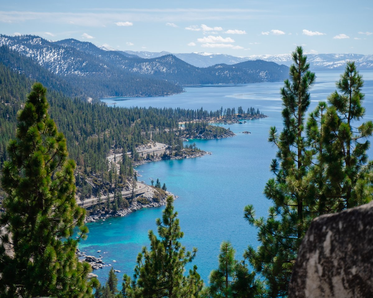 Happy Earth Day from one of the most beautiful regions in the country! 😍 #BattleBorn // #RunWithUs