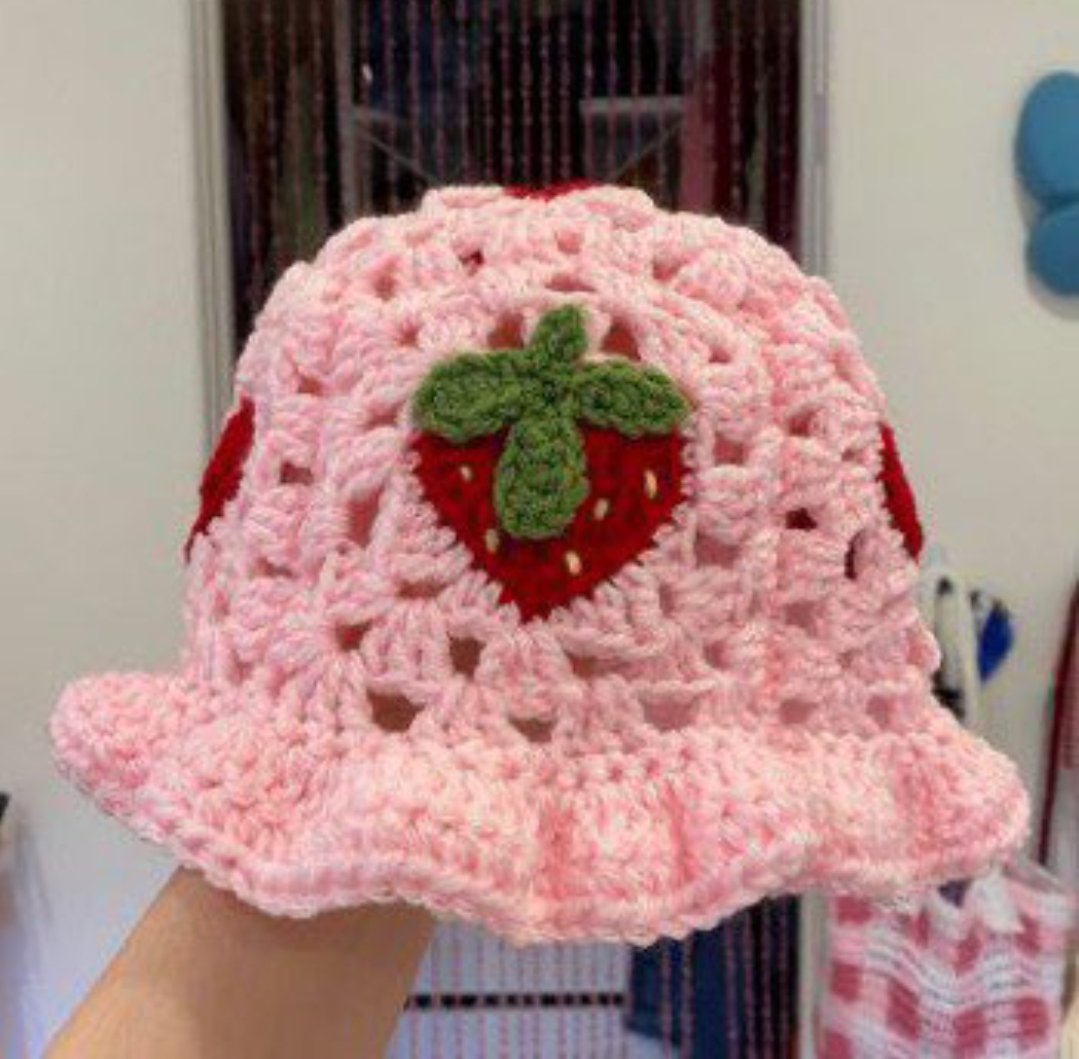 9. Strawberry accesories ``
