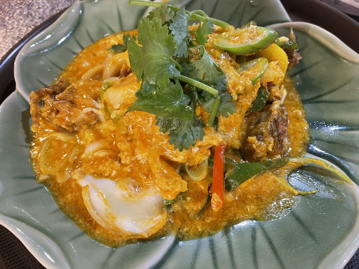 Sol Bangkok タイ料理 A Twitter プーパッポンカレーありますよー 蟹カレーいため