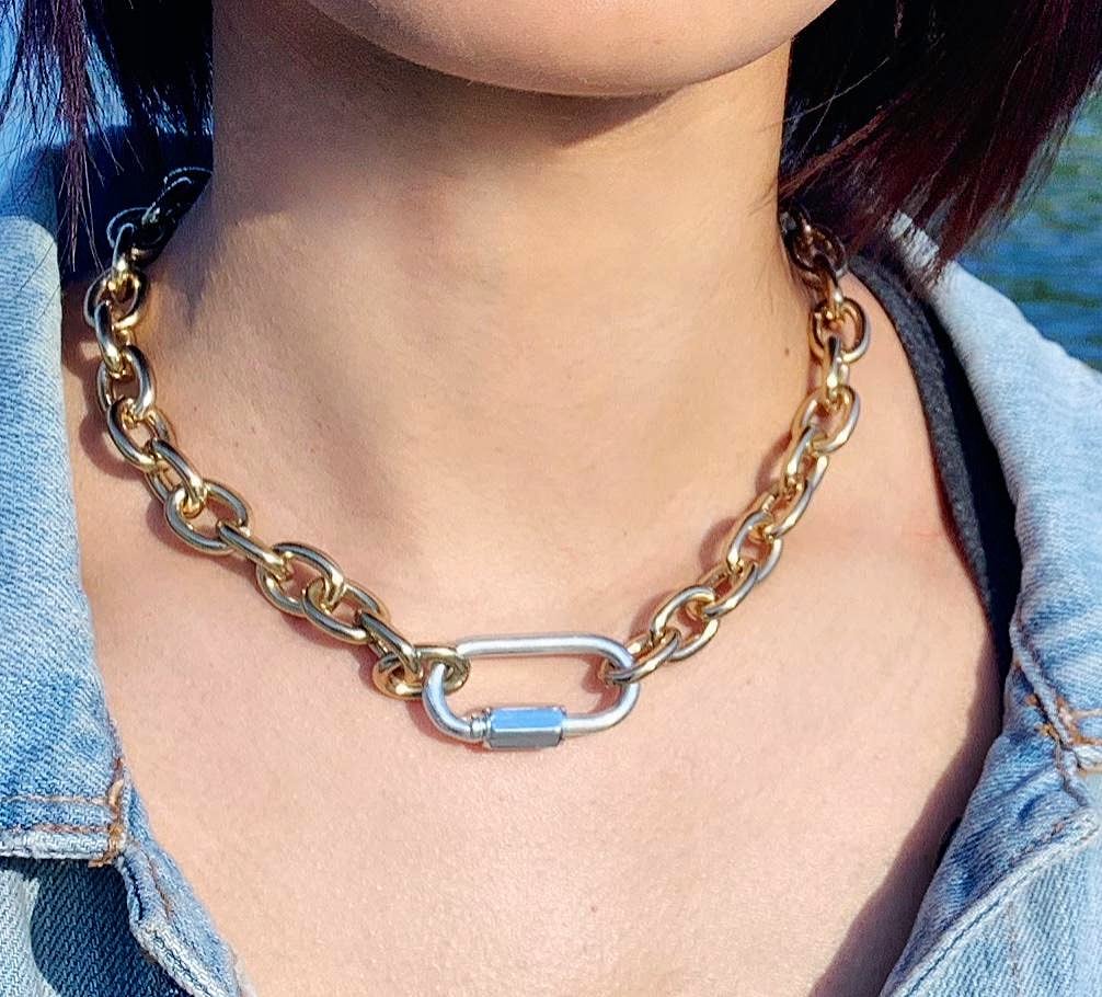GrevinaDesigns's tweet photo. Choker Season ... Carabiner Gold Chain Choker

https://t.co/JQYN7cl0t2

#simple #layering #chain #links #statementnecklace #chains #edgy #goldchains #statementchoker #layeringnecklaces #chokers #etsy #carabiner #punk #faboulous #casually #etsyjewelry #goldchoker  @grevinadesigns https://t.co/2KqbRTmTq9