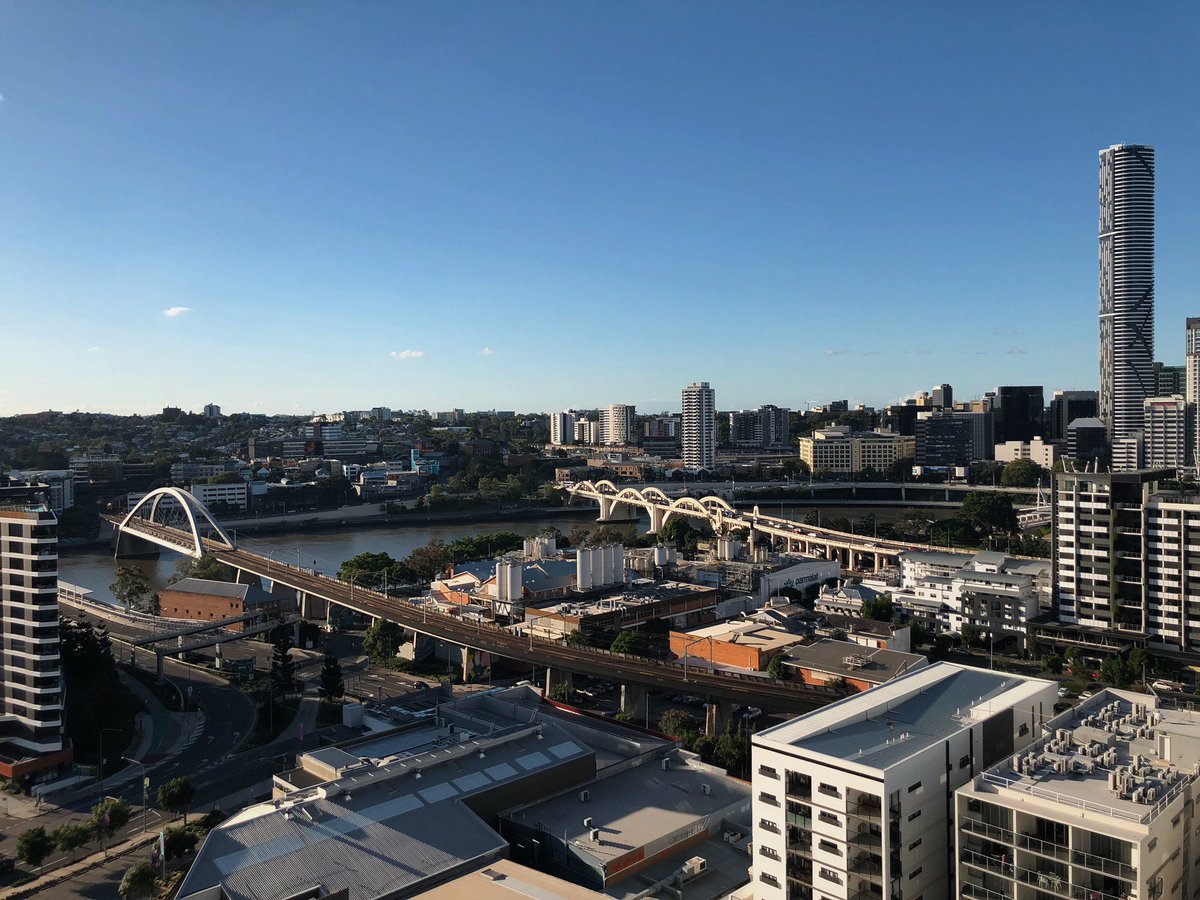 PDS_Group's tweet image. #FlashbackFriday | Amazing view of the brown snake and William Jolly Bridge from one of our residential projects in Brisbane! #pdsgroup #pdsgroupqld #pdsgroupresi #brisbane #brisbaneriver