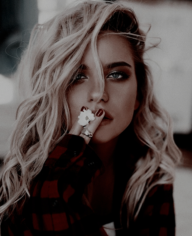 ㅤ▒▎𝐒𝐄 𝐁𝐔𝐒𝐂𝐀｡

❀━otp mxf;
❀━ Chico fantasma x (Chica universitaria)
❀━Compañeros de universidad.

      Read: tl.gd/n_1srlu26