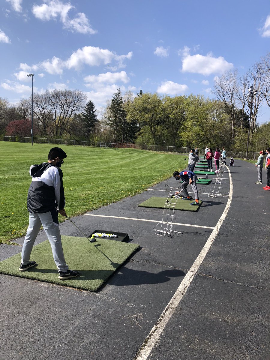 RTMS Golf Club hit the range today! #rtmssparks