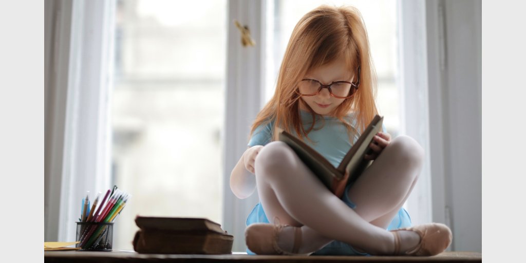 TheLiliApp's tweet photo. #LiliApp celebra contigo el #DiadelLibro!
Con motivo del #DiadelLibro no queríamos dejar pasar la ocasión de recomendaros libros de esos que te tienes que leer sí o sí.
¡Aquí van nuestras recomendaciones!
https://t.co/kEG3YMwmpS https://t.co/1ntkkeEK8e