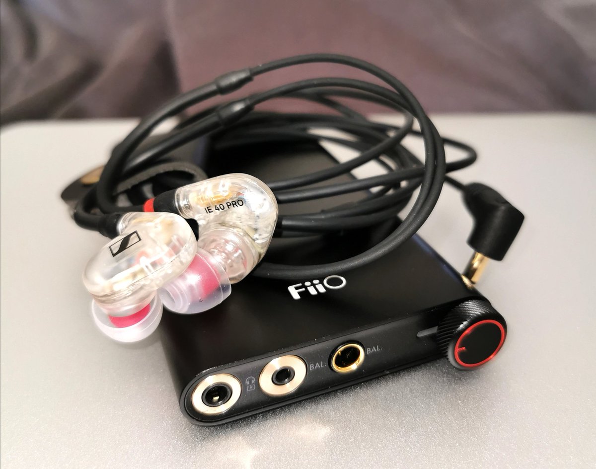 bocchi33's tweet photo. おはようございます🌄
今朝は3月に密かに生産終了になっていた #Sennheiser #IE40Pro #SpinFit #CP100+#Fiio #Q3 の組み合わせです。後継機は年末年始に一度先行発売されたIE100Proですが、IE400Proに行く方が幸せになれそう✨今日も良い一日になりますように(*´∀`*)🍀✨
https://t.co/EF4S9TWInG https://t.co/uZSN9bjTbb