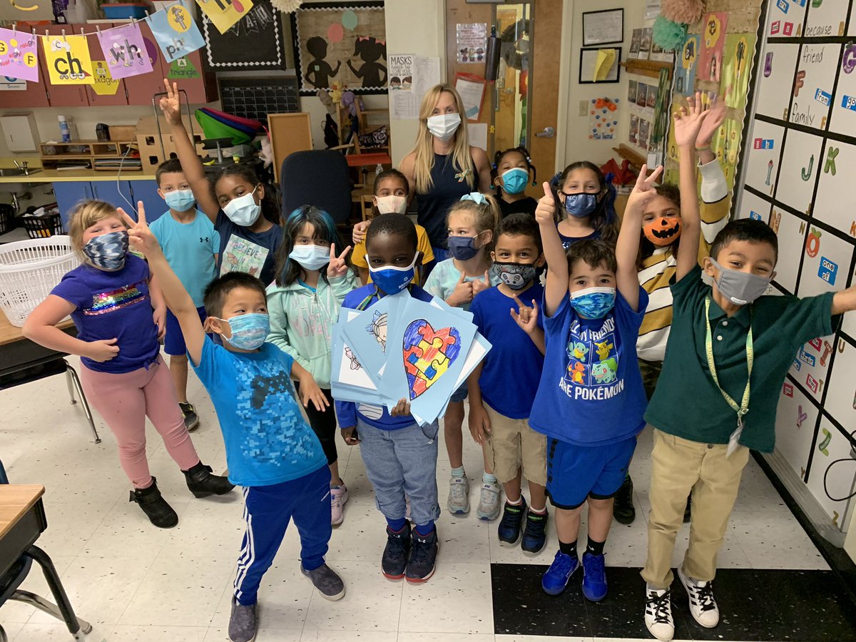TradewindsBCPS's tweet photo. Autism Awareness at Tradewinds! https://t.co/LpvuPeN0RA