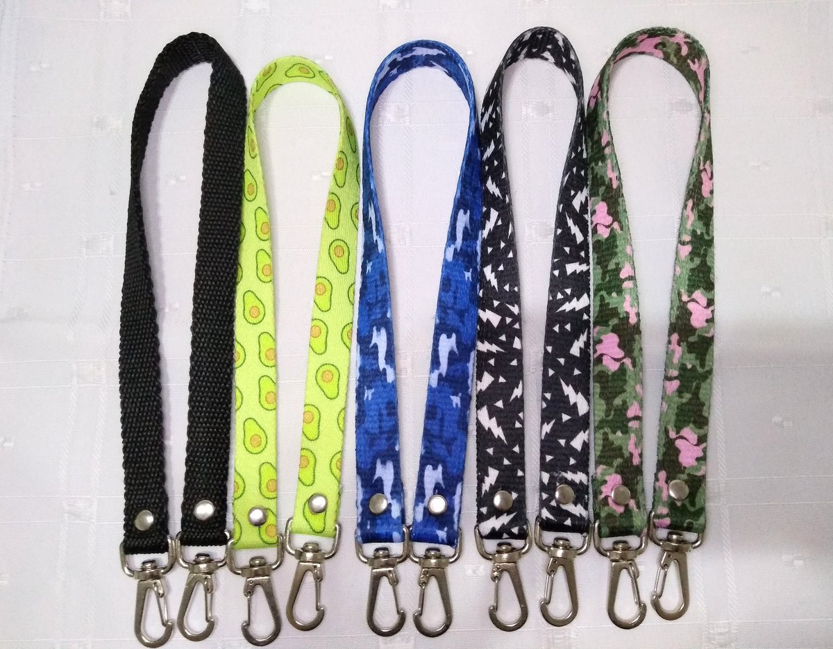 AnntoLacqua's tweet photo. Nuevos accesorios en mi emprendimiento✨ Pueden seguirme en: https://t.co/QRKyMssH92 Con un RT me ayudan un montón 🙏🏼 Gracias 🥰 https://t.co/Zvvermb3h9