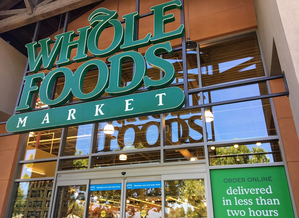  http://Amazon.com  Inc dijo que está implementando tecnología biométrica en sus tiendas Whole Foods alrededor de Seattle a partir del miércoles, permitiendo que los compradores paguen los artículos con un escaneo de la palma de la mano.