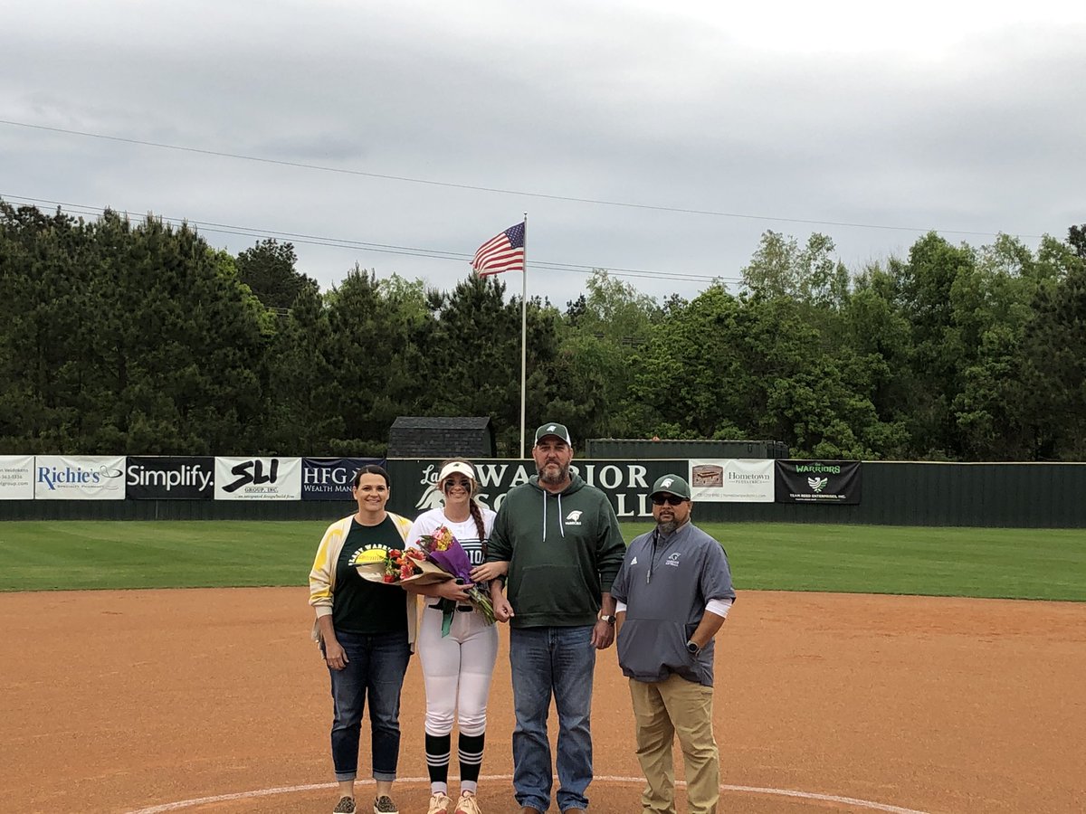 Senior night for Warrior Softball! 
#12 Gracie Graham, #7 Aubrey Hollas, #24 McKenna Meadors
<a href="/vypehouston/">VYPE Houston</a> <a href="/ConroeSports/">The Courier Sports</a>