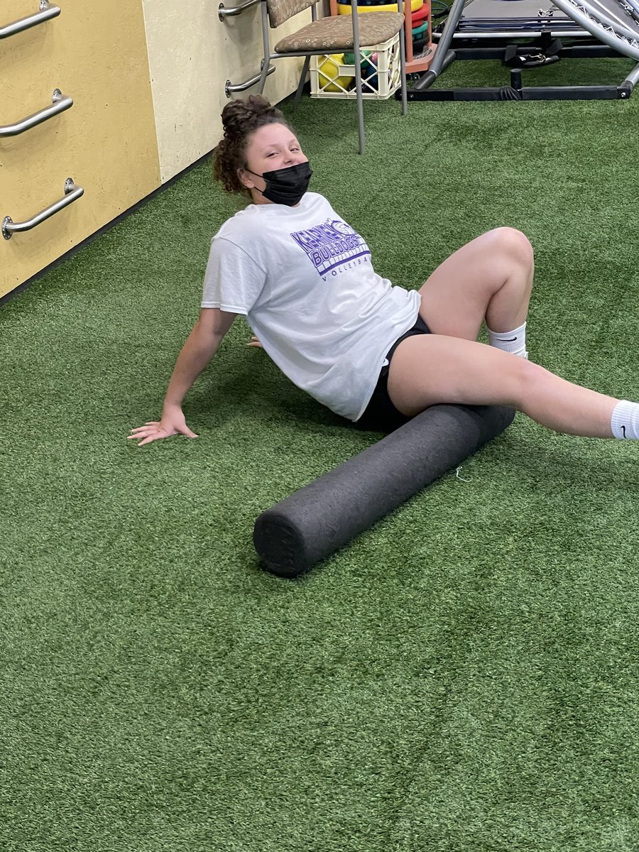 LibertySportMed's tweet photo. 🚨Sneak Peak into the training lab 🧪 

Our athletes are enjoying the sunshine as we start to get outside some and GETTING BETTER all the time!🏋️‍♀️🏋️

Want to be an athlete? Have questions? Shoot us a DM, call our office &amp; come train with us and try it out!!

#strongerfasterbetter https://t.co/a9fGu0jVE1
