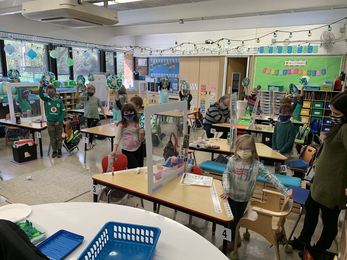 Going green in Room 3! 🌎 #wal109 #engage109