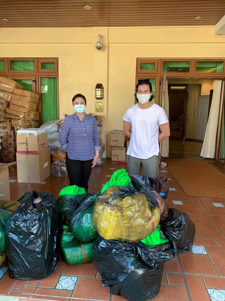 hecklerforever8's tweet image. Happy birthday to our hardworking Vice President @LeniRobredo.  Stay healthy and safe. 🥗🎁🌻🎉🍏👍🏼