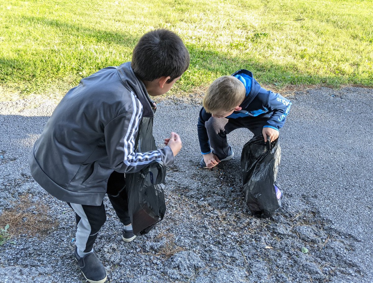 Julian and his friend Gunner spent their evening picking up trash at CTE to celebrate Earth Day. 🌎  @DrC_CTE @Ryork88 <a href="/ctetigers/">Cumberland Trace ES</a> <a href="/EarthDay/">EARTHDAY.ORG</a> <a href="/SaraSmithTeach/">Tigers</a> <a href="/mrs_eyoung/">Mrs. Young</a>