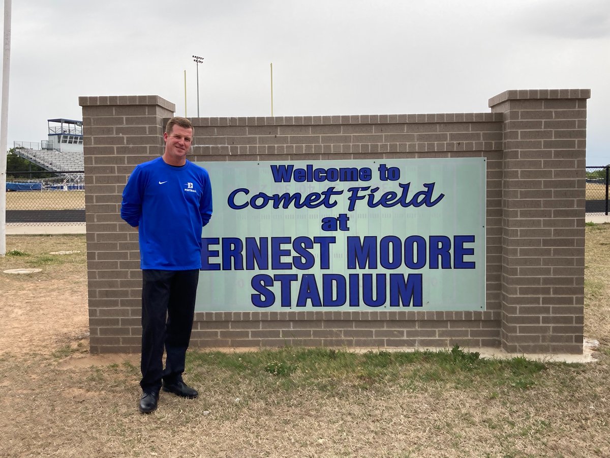Beau Bearden (@ardmoreitepreps) on Twitter photo It's official. Matt Suffal is new <a href="/Dickson_FB/">Dickson Football</a> head coach and <a href="/Dickson_Comets/">Dickson Athletics</a> athletic director.
#OKpreps #HSfootball It's official. Matt Suffal is new <a href="/Dickson_FB/">Dickson Football</a> head coach and <a href="/Dickson_Comets/">Dickson Athletics</a> athletic director.
#OKpreps #HSfootball