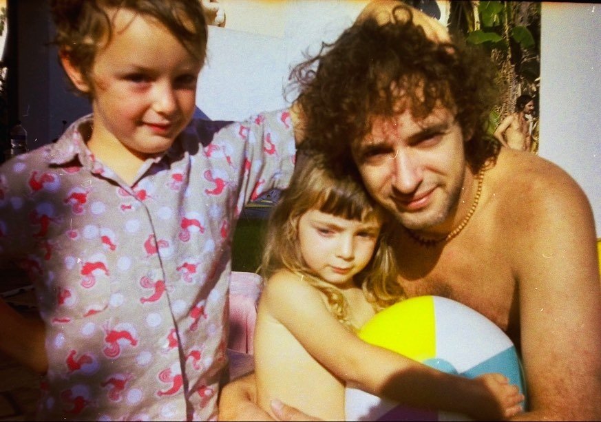 Soda Stereo Mx On Twitter Laura Cerati Ig Retratos De Amor Del Mas Puro Recuerdo Ese Domingo Los Amo Benito Cerati Lisa Cerati Gustavo Cerati Familia Amor Forever Https T Co Pkn3np43qg