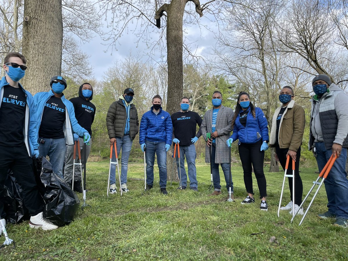 We believe in keeping mother 🌍 clean and green. This 🌎 Day, a great group of colleagues came together to help clean Pennypack Park in Phila. #attbelieves #LifeAtATT #EarthDay