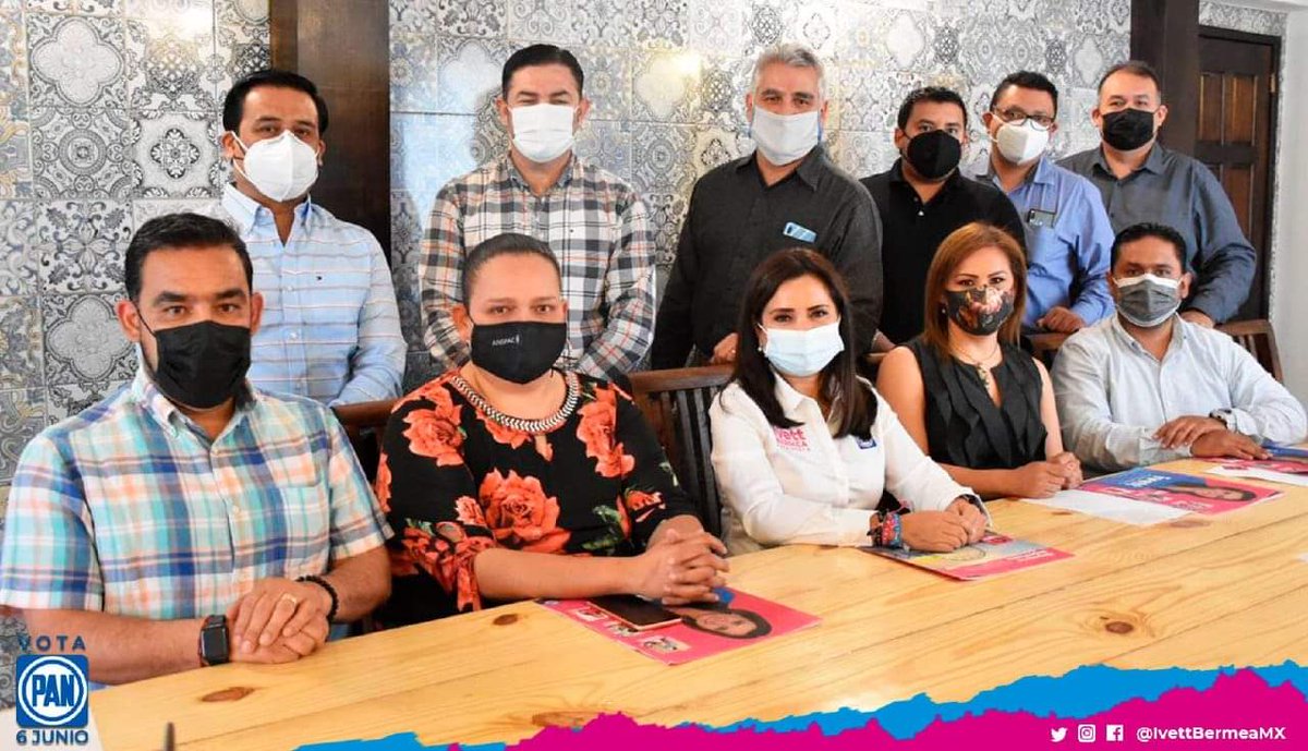 IvettBermeaMX's tweet image. Mis reuniones tienen el propósito de impulsar grandes ideas para que a tu familia le vaya mejor. 

Hoy tuve el gusto de reunirme con gerentes de tiendas de autoservicio. 

#Escuchar 
#Proponer
#Trabajar