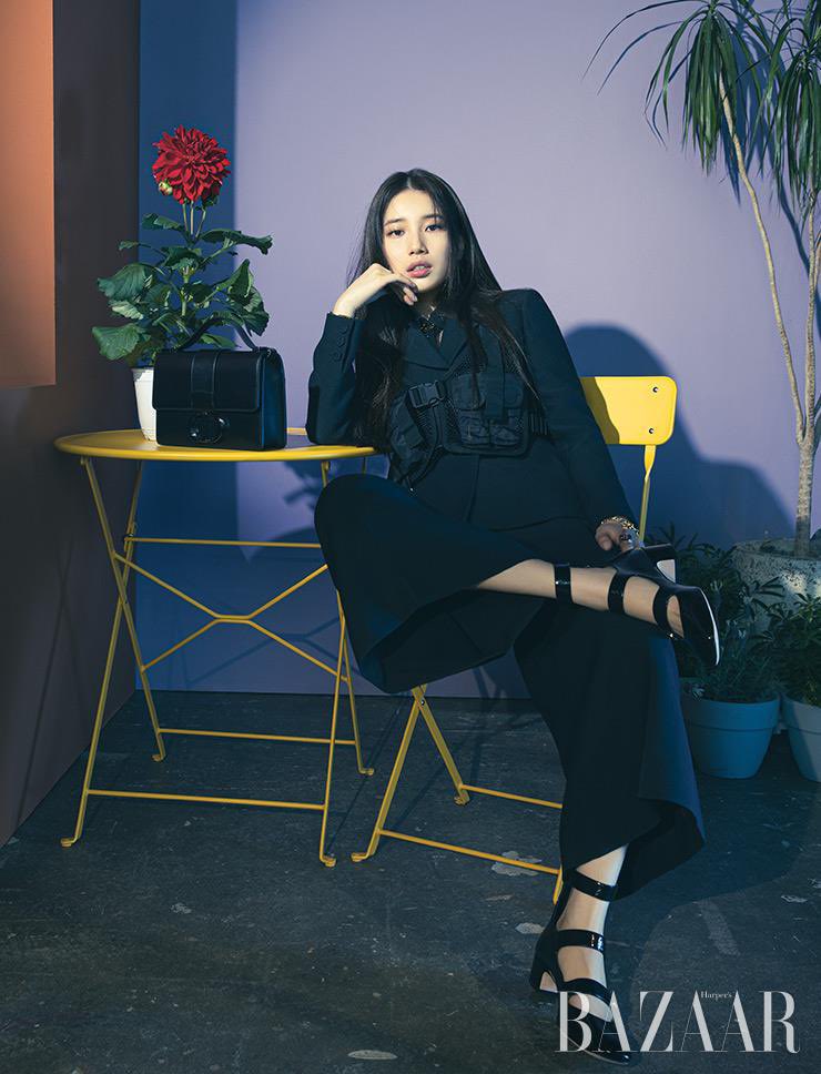 baesuzyspics's tweet image. queen serving looks