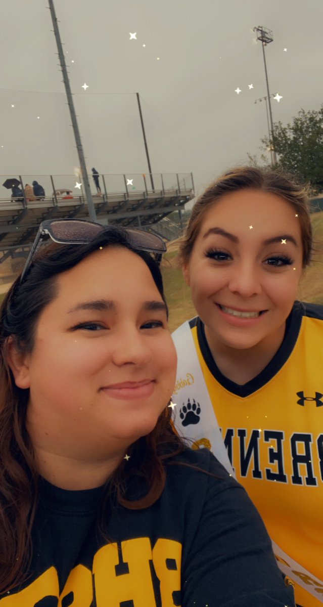 toddworldgeo's tweet photo. First softball of my life! ❤️❤️ thank you for inviting me to such a great win! 15-0  #BFND #seniornight #Classof2021  @gabbswilson00 @BryceCarpentier https://t.co/dFo7dbpVED
