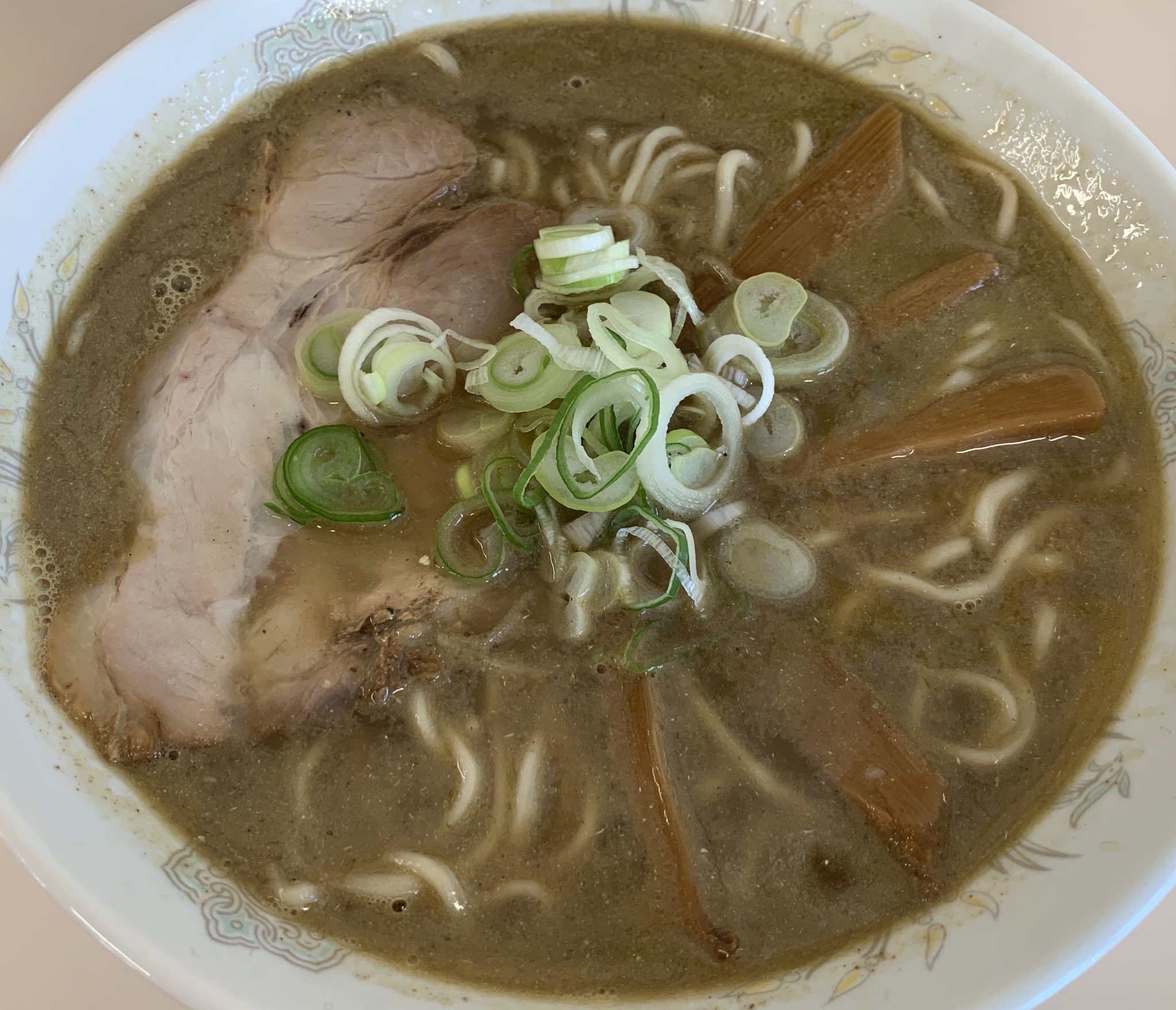 味覚音痴 弘前 ラーメン たかはし 中華そば 弘前市の人気ラーメン店 たかはし中華そば店 の中華そば 弘前市で煮干しラーメンと言ったらココ 青森県の美味しいラーメンを喰う T Co 2mqy8pzgue T Co Y7kxsef9wp Twitter
