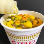 シーフードヌードルにマヨネーズを足すと・・・うまいらしい!