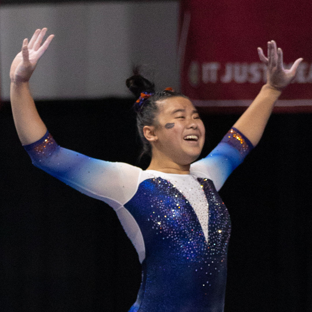GatorsGym's tweet photo. 🐊🤸♀️ Outstanding Newcomer for 2⃣0⃣2⃣1⃣ is Ellie Lazzari!
#GoGators
#4CTION https://t.co/Yd6LbTZ0yQ