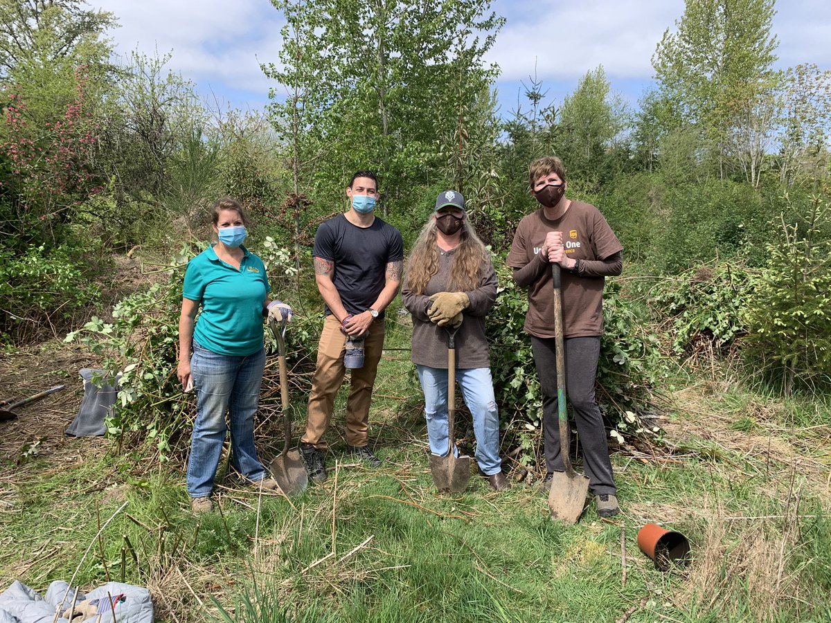kdfize's tweet image. Removed 1,458sqft of invasive Himalayan blackberry @UPS_Foundation @EarthDayNetwork #GreatGlobalCleanup