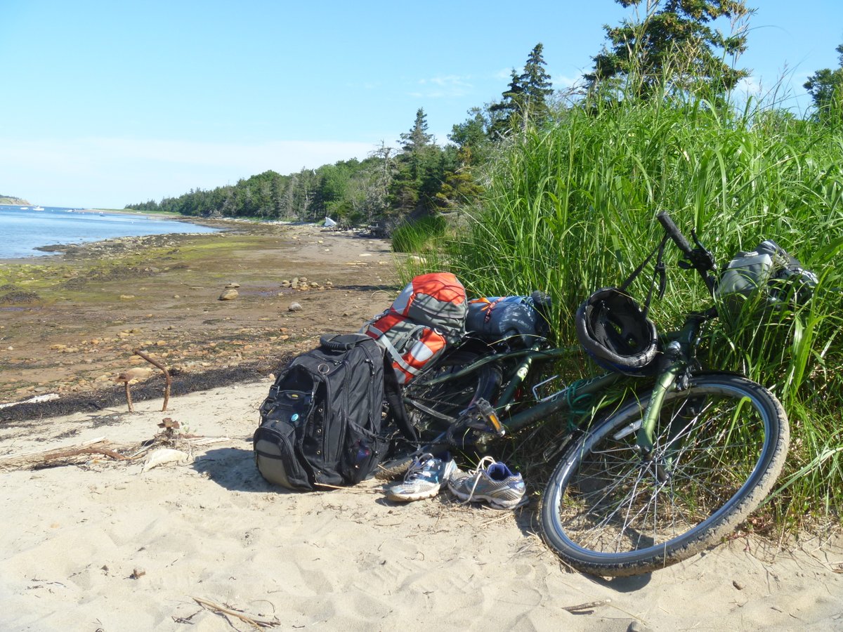 I lived in Halifax for a summer - one of my all-time favourite places in the world, a truly magical city. With the help of Recycle Cycles, I packed the Good Bike in a flat box, got on a plane, and biked all over that seabound peninsula.