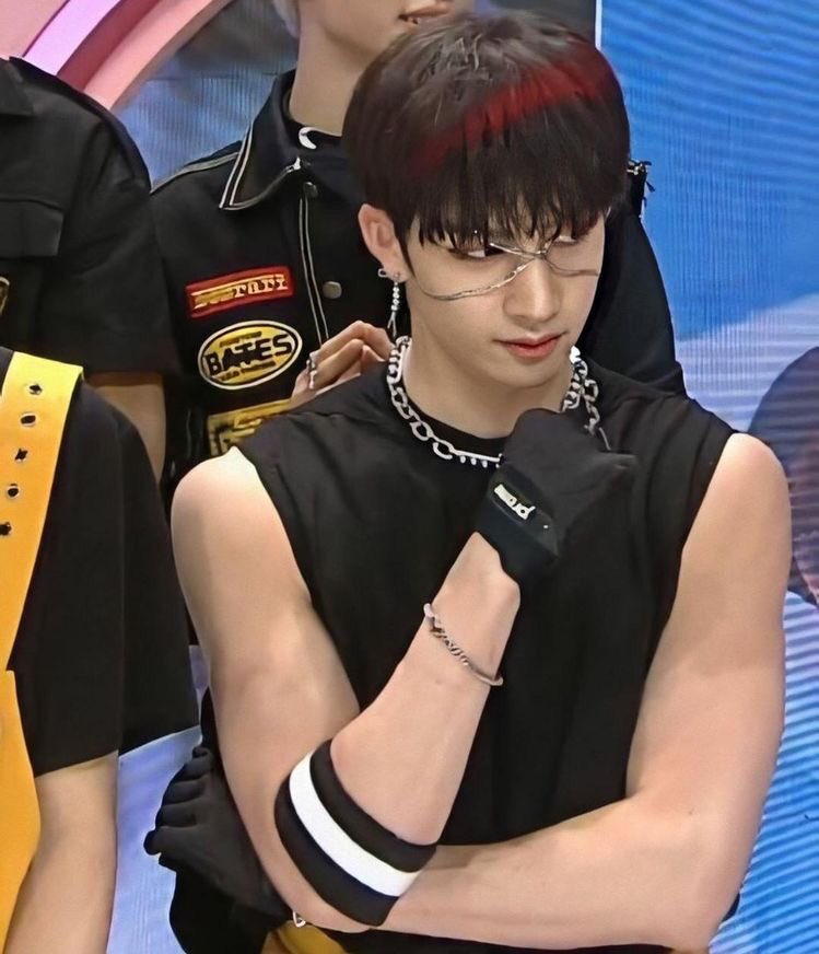 Can you all just agree that 3 RACHA is Big Arm Racha? A very very very tiny thread: