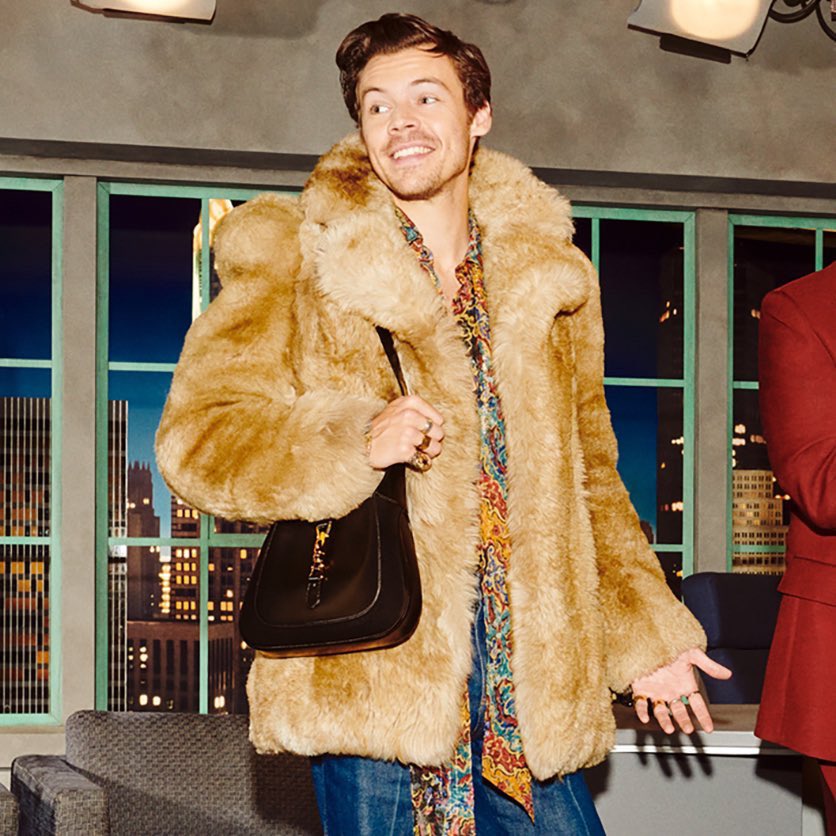 EugenioDerbez's tweet image. Imágenes de Harry Styles en Ciudad Peluche.