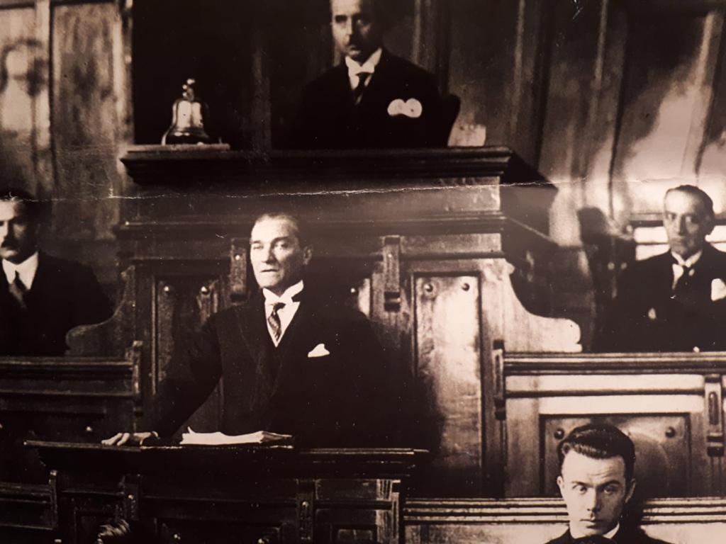 ToplanMehmet's tweet photo. 23 nisan ulusal egemenlik ve çocuk bayramı kutlu olsun https://t.co/8oGNBzxp7G