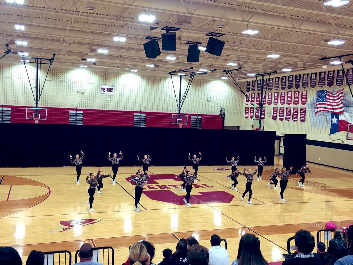 Outstanding Spring Show! Shout out to amazing directors Ms. Robertson and Mrs. Hill for a fabulous season! <a href="/centraldancers/">Lightning Dancers</a> #ChargerNation <a href="/KellerCentralHS/">Keller Central HS</a>