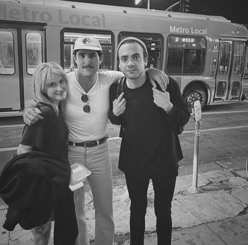 ALi3n_xx's tweet photo. PARAMORE 6TH ALBUM IS COMING
#6MORE #paramoreiscoming https://t.co/JZoyvh1yDp