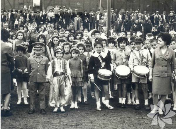 "Küçük hanımlar, küçük beyler! Sizler hepiniz geleceğin bir gülü, yıldızı ve ikbal ışığısınız. Memleketi asıl ışığa boğacak olan sizsiniz. Kendinizin ne kadar önemli, değerli olduğunuzu düşünerek ona göre çalışınız. Sizlerden çok şey bekliyoruz." Mustafa Kemal Atatürk 
#23Nisan