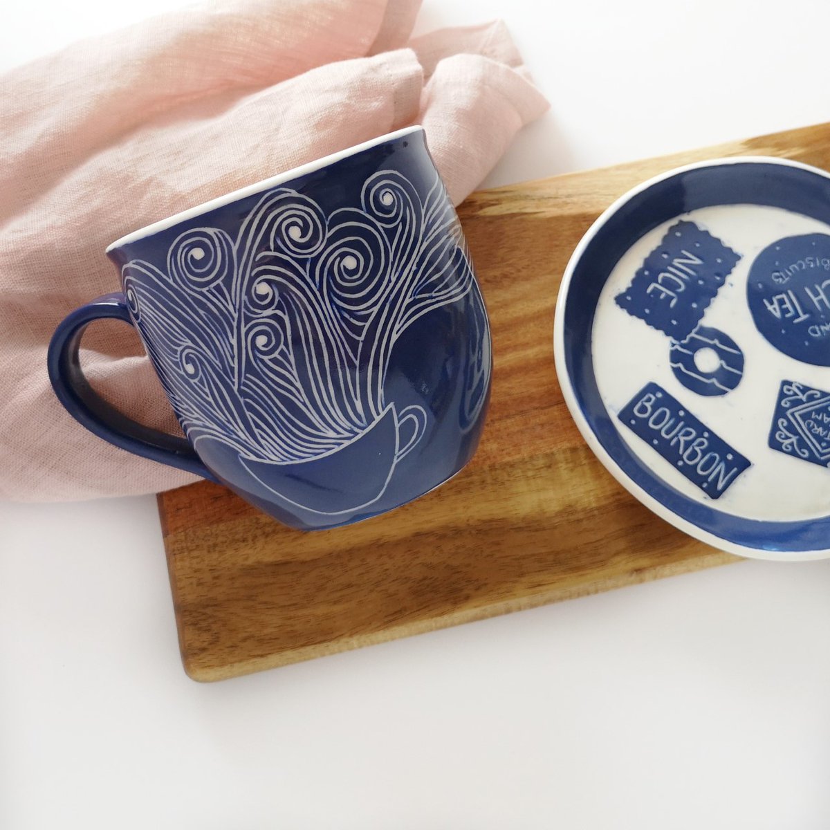 Ballyhoura's tweet photo. Our Business of the Week allows you to bring a piece of Ballyhoura home with you ❤️ while exploring your creative talents @loughgurpottery
#VisitBallyhoura #DiscoverIreland #Irelandshiddengem #Irelandinanutshell #LoughGurPottery @TourismIreland @DiscoverIreland @LoughGurVisit https://t.co/1Ctoh8cC9s