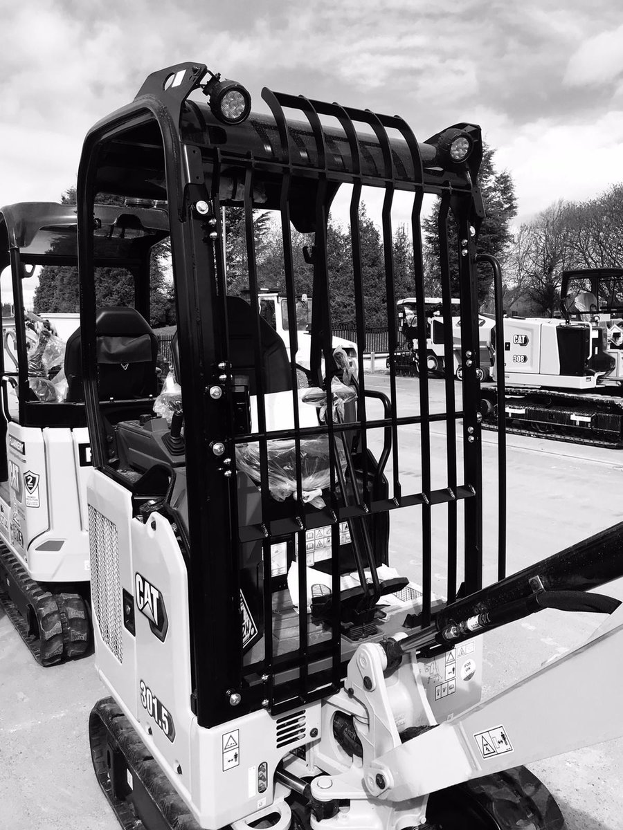 CabcareProducts's tweet photo. We’ve been busy fitting front guards on a #CAT301.5 for Finnings UK. If you would like a quote, call us on 01785 851 944 or email sales@cabcare.com. Visit https://t.co/TzNxvKPQIY
#PlantSales #Construction #Demolition #ExcavatorSales #PlantHire #Earthmovers #Groundworks https://t.co/uyvtBWlIzs